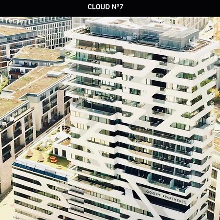 Cloud No7 Apartments Штутгарт Экстерьер фото